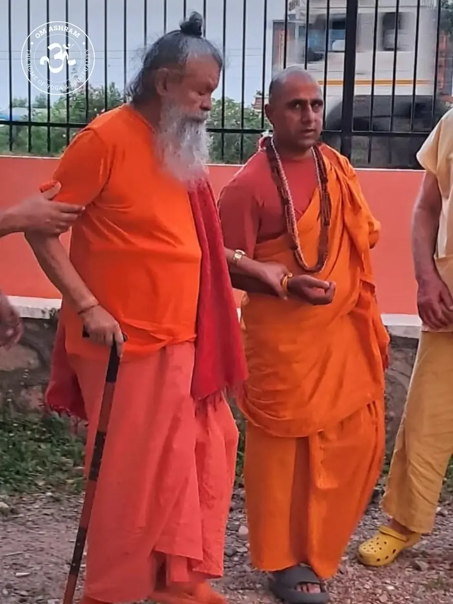 walking-with-gurudev bodyImage