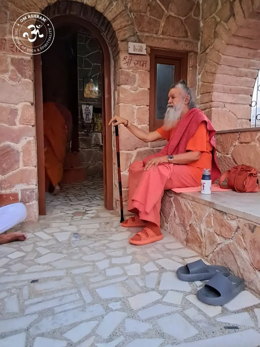 walking-with-gurudev bodyImage