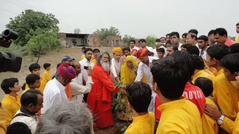 world-peace-trees-planting-in-jadan-ashram bodyImage